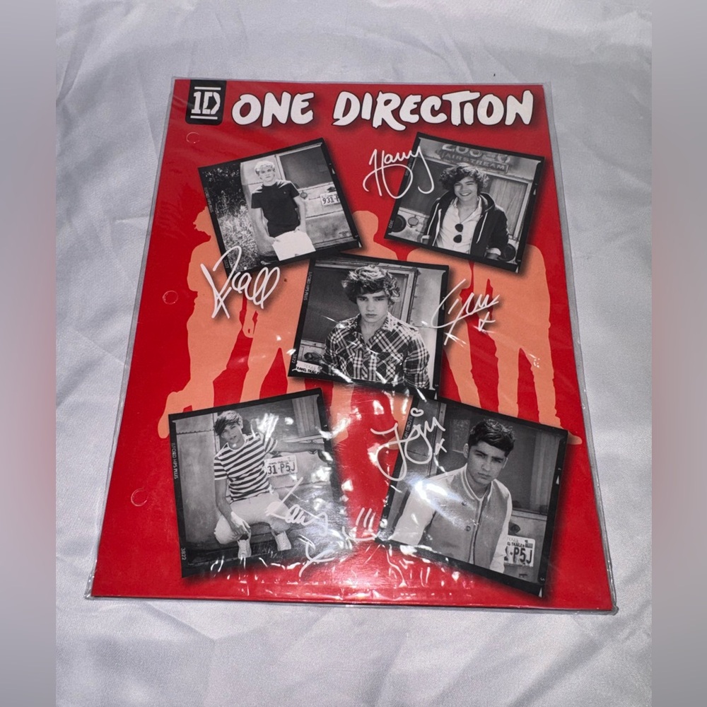 New!! One Direction school folders set of 2